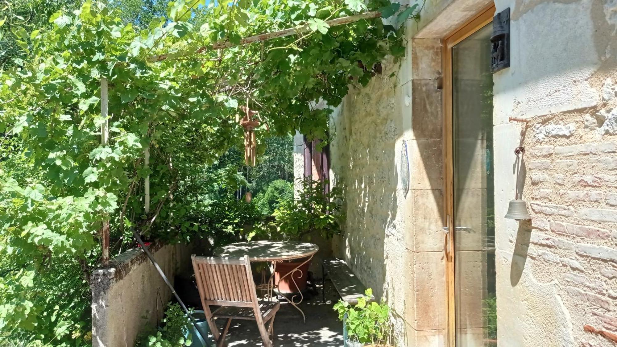 A La Source Bed and Breakfast Saint-Cirq-Lapopie Εξωτερικό φωτογραφία
