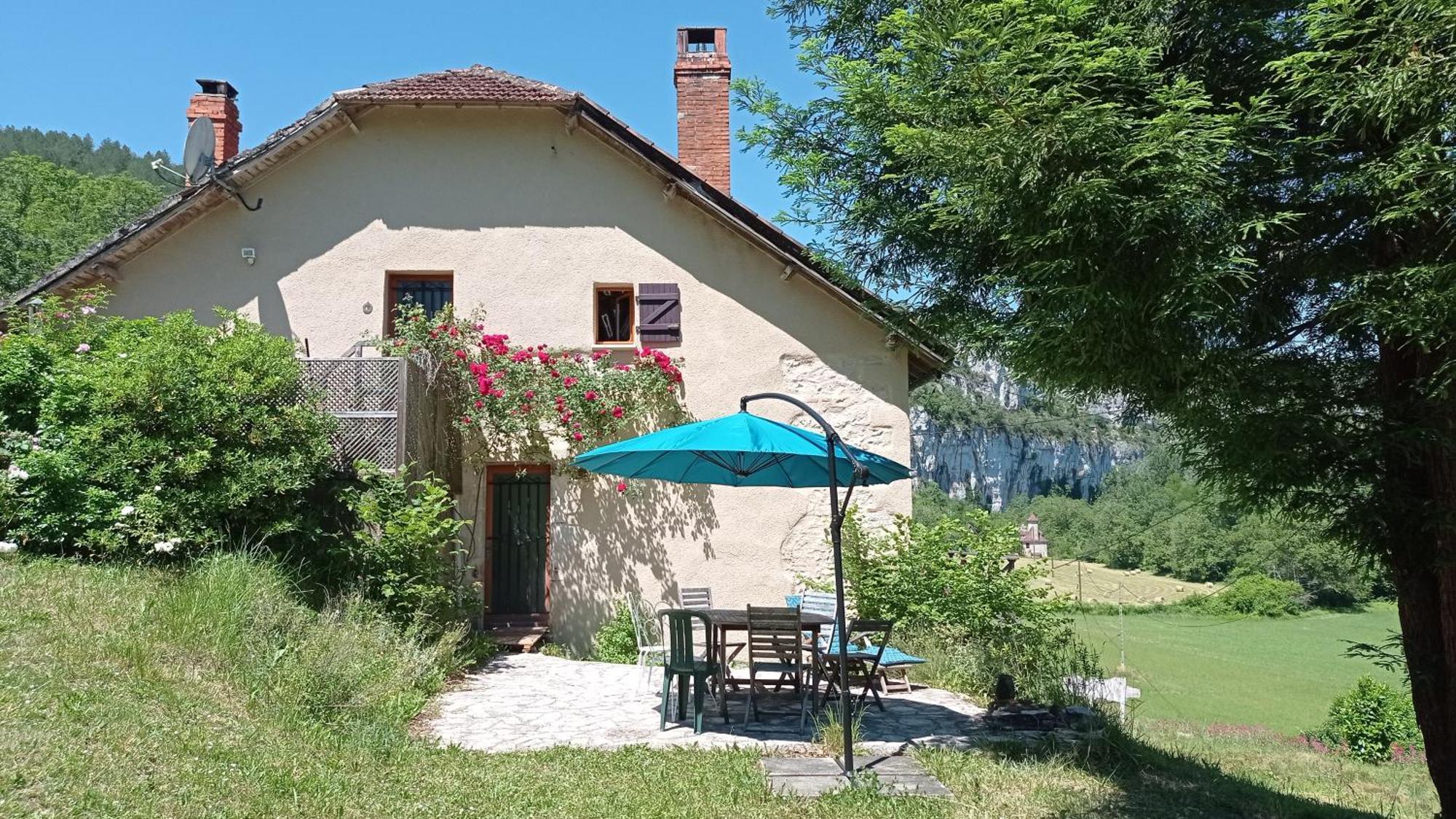 A La Source Bed and Breakfast Saint-Cirq-Lapopie Εξωτερικό φωτογραφία